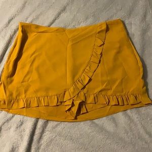 NWOT Plus Size Wrapped Skort!